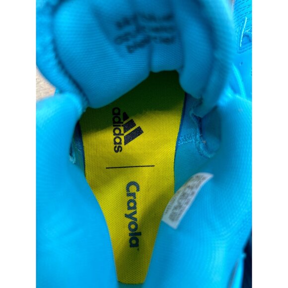 Athletic_Shoes